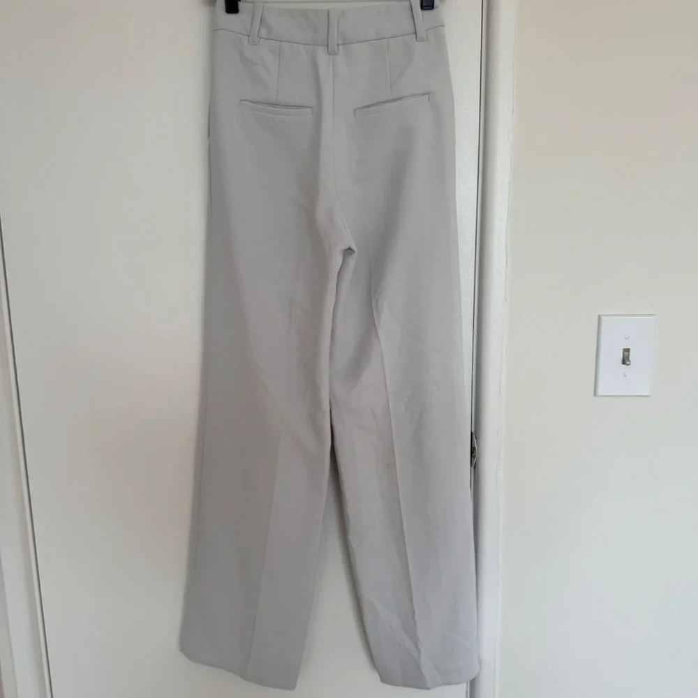 Aritzia Wilfred Effortless Cuffed Prose Pants Smocked Lilac Gray Size 2